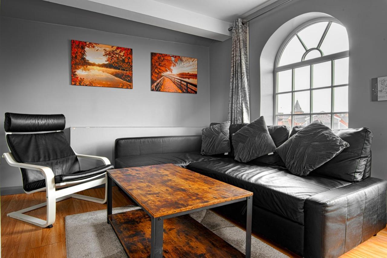 The Glyndwr - Berwyn House Apartment Рексъм Екстериор снимка